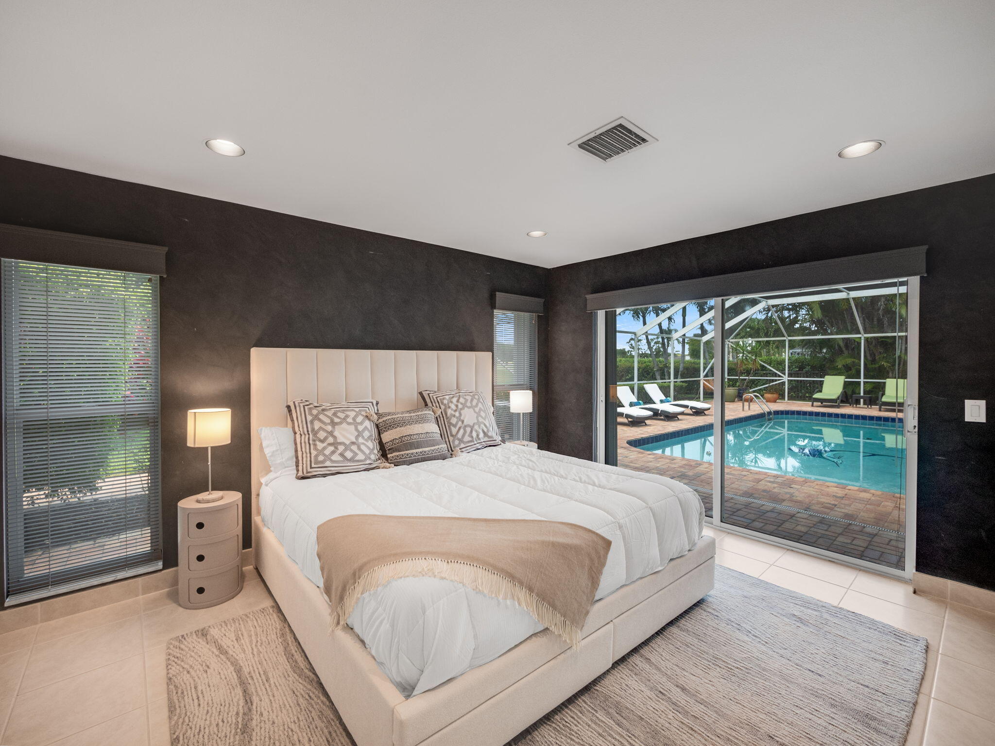 335 Glenbrook Drive, Atlantis