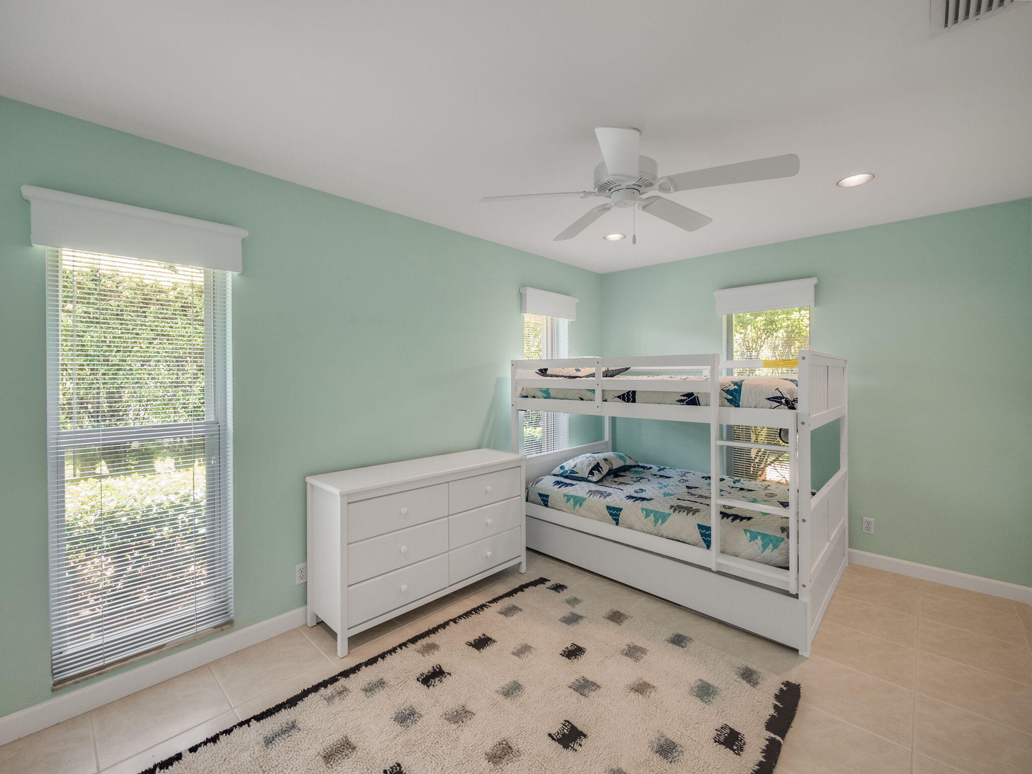 335 Glenbrook Drive, Atlantis