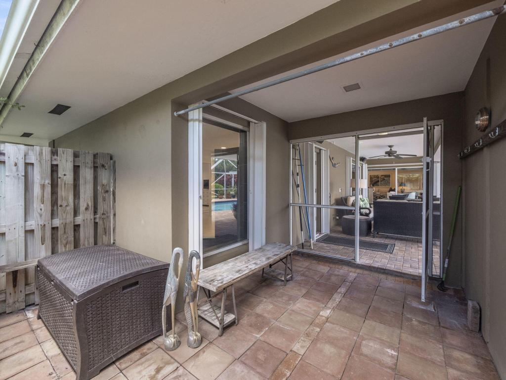 335 Glenbrook Drive, Atlantis