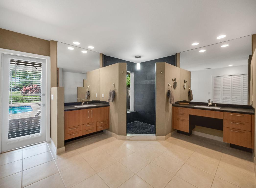 335 Glenbrook Drive, Atlantis