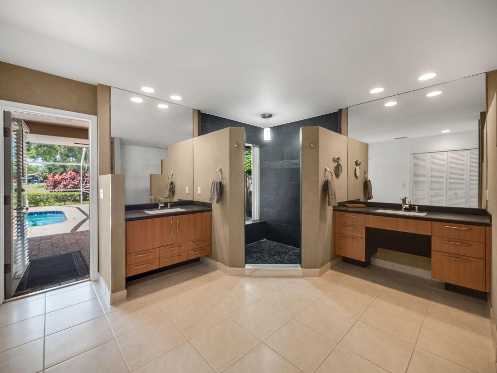 335 Glenbrook Drive, Atlantis