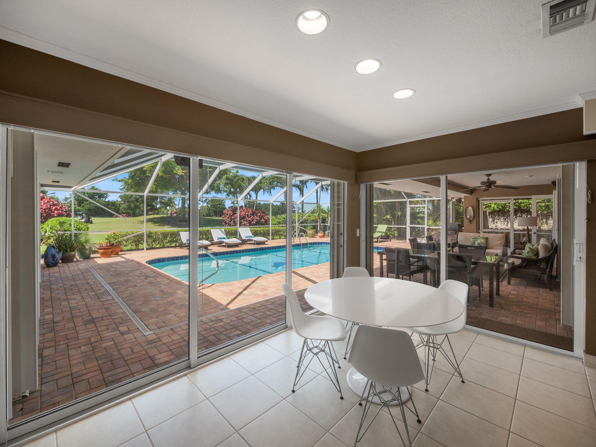 335 Glenbrook Drive, Atlantis