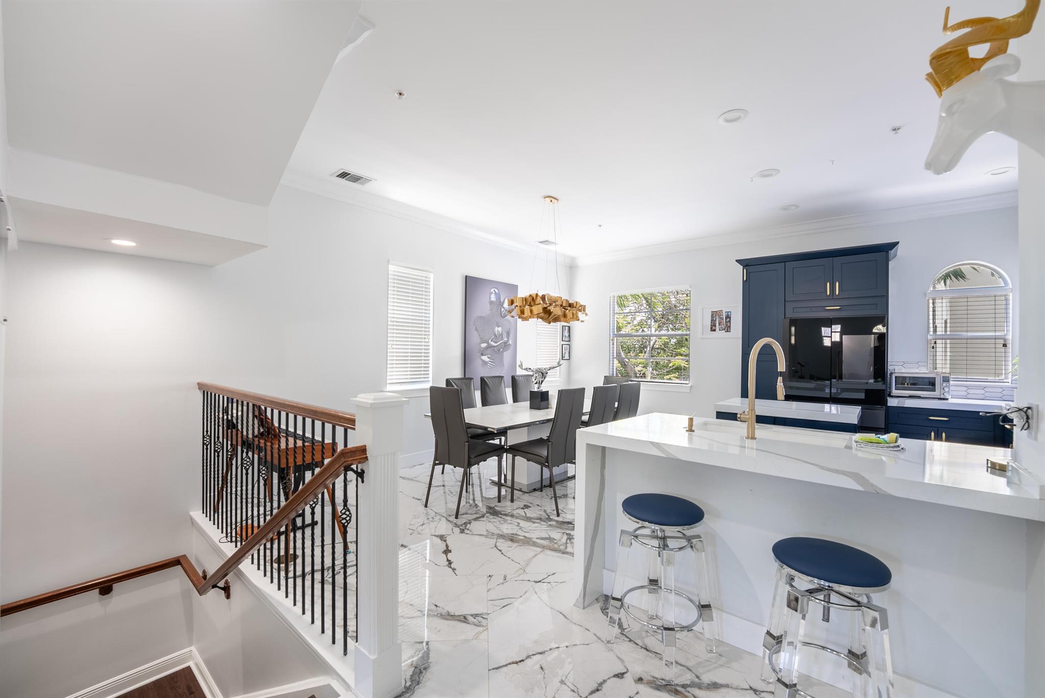 15 Via Floresta Drive