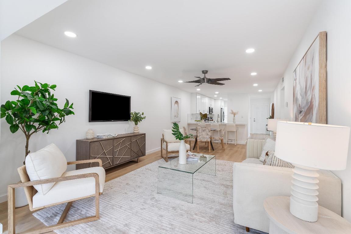 1021 Del Aire Court 101