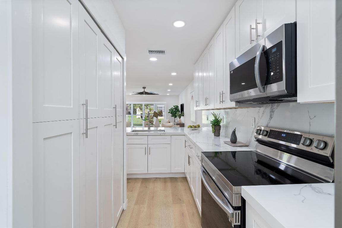 1021 Del Aire Court 101