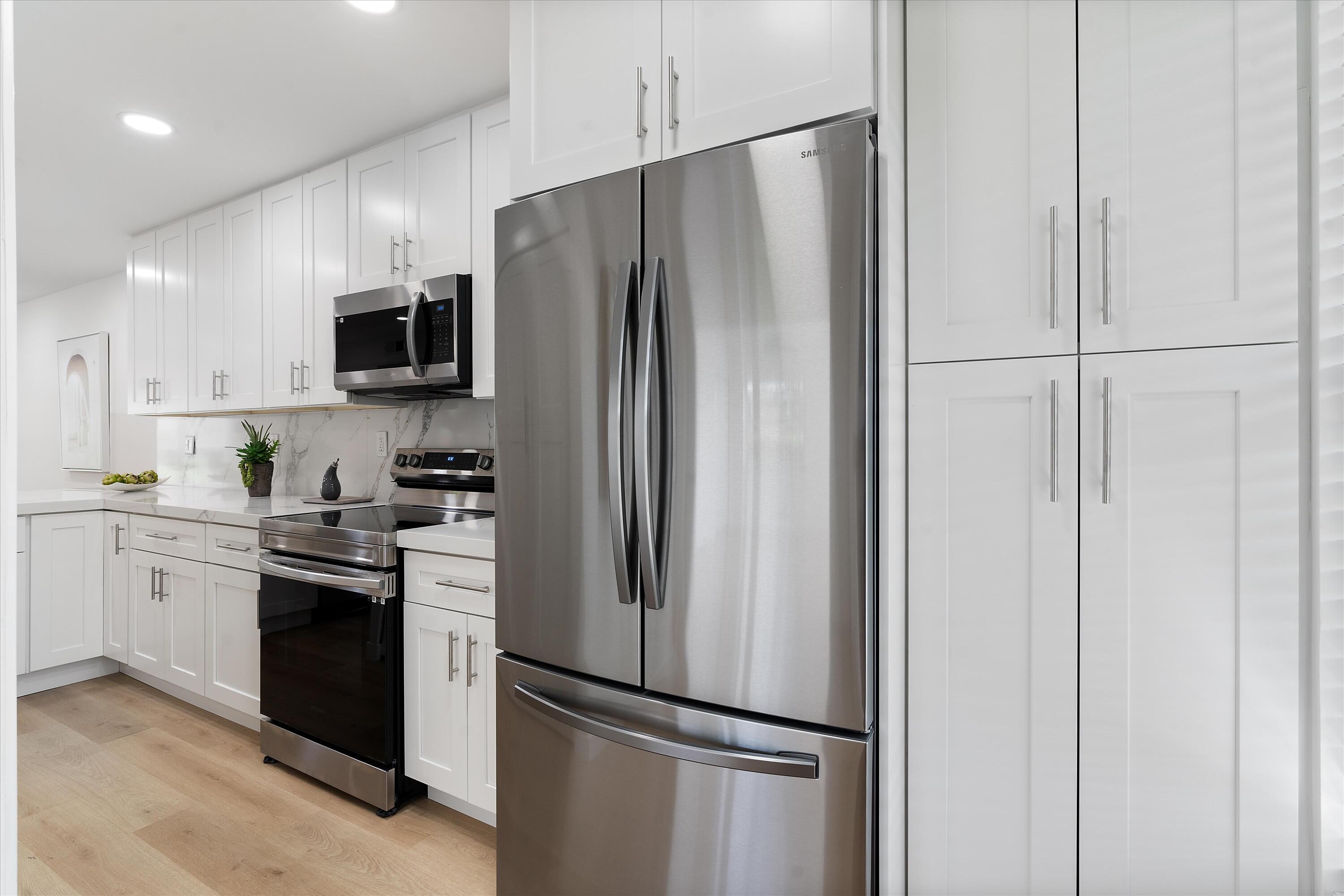 1021 Del Aire Court 101