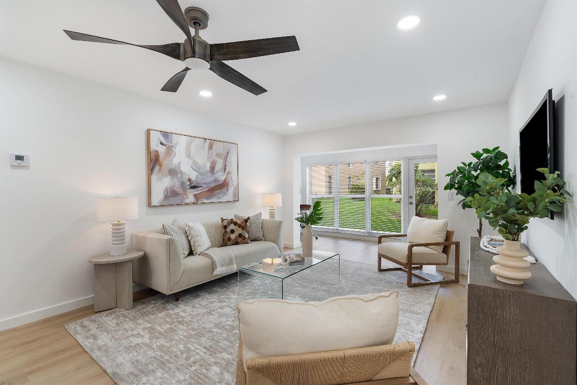 1021 Del Aire Court 101