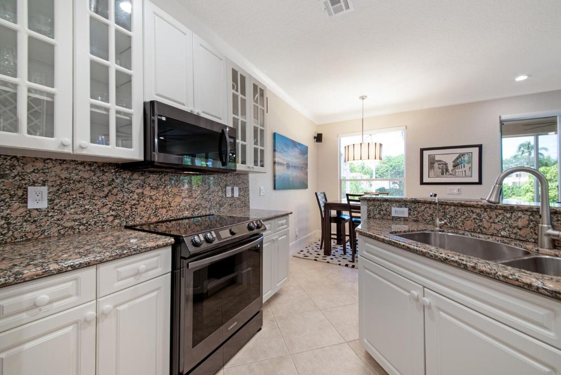 9737 Vineyard Court, Boca Raton