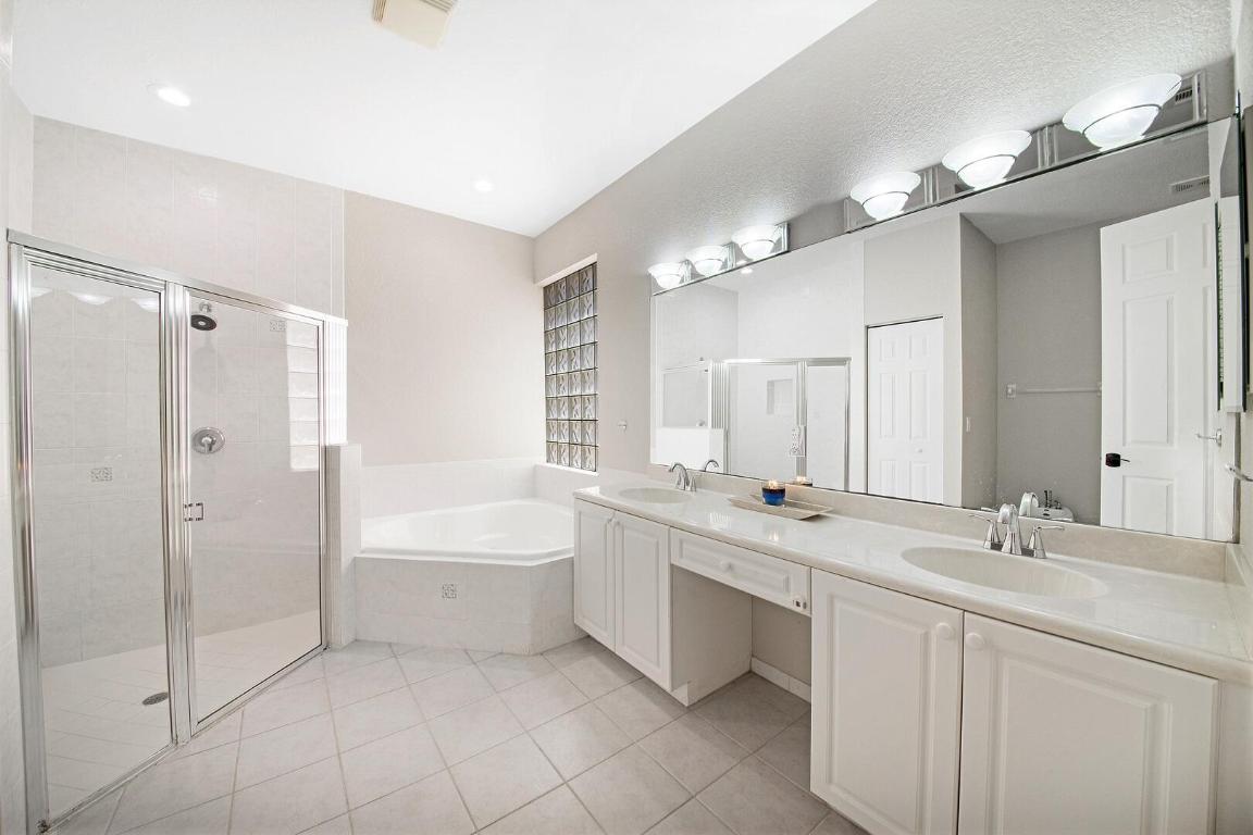 9737 Vineyard Court, Boca Raton