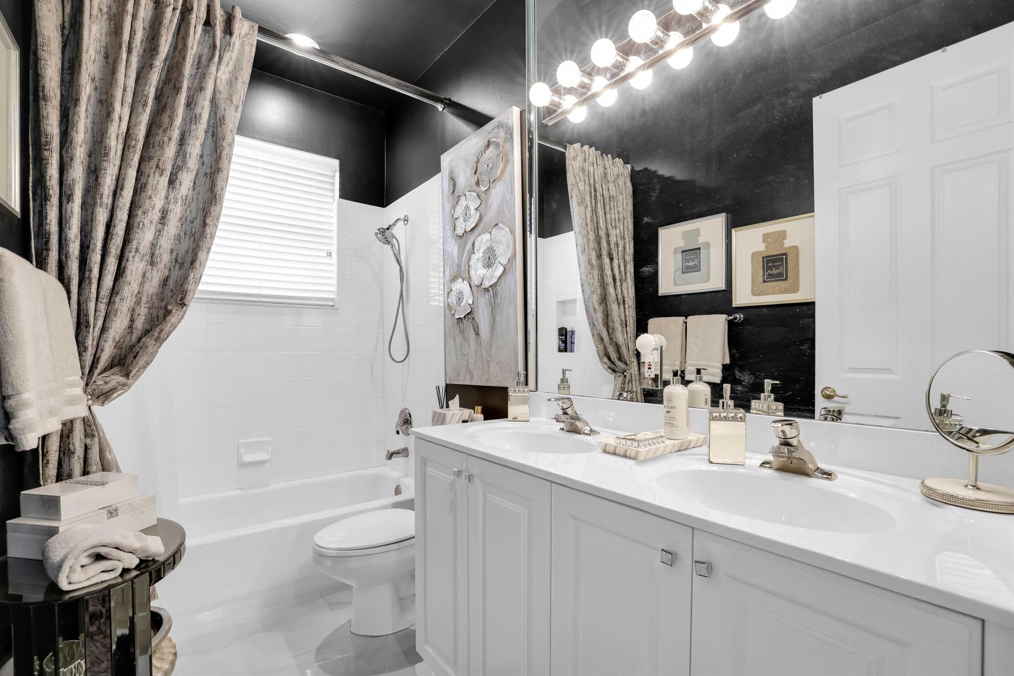 19486 Saturnia Lakes Drive