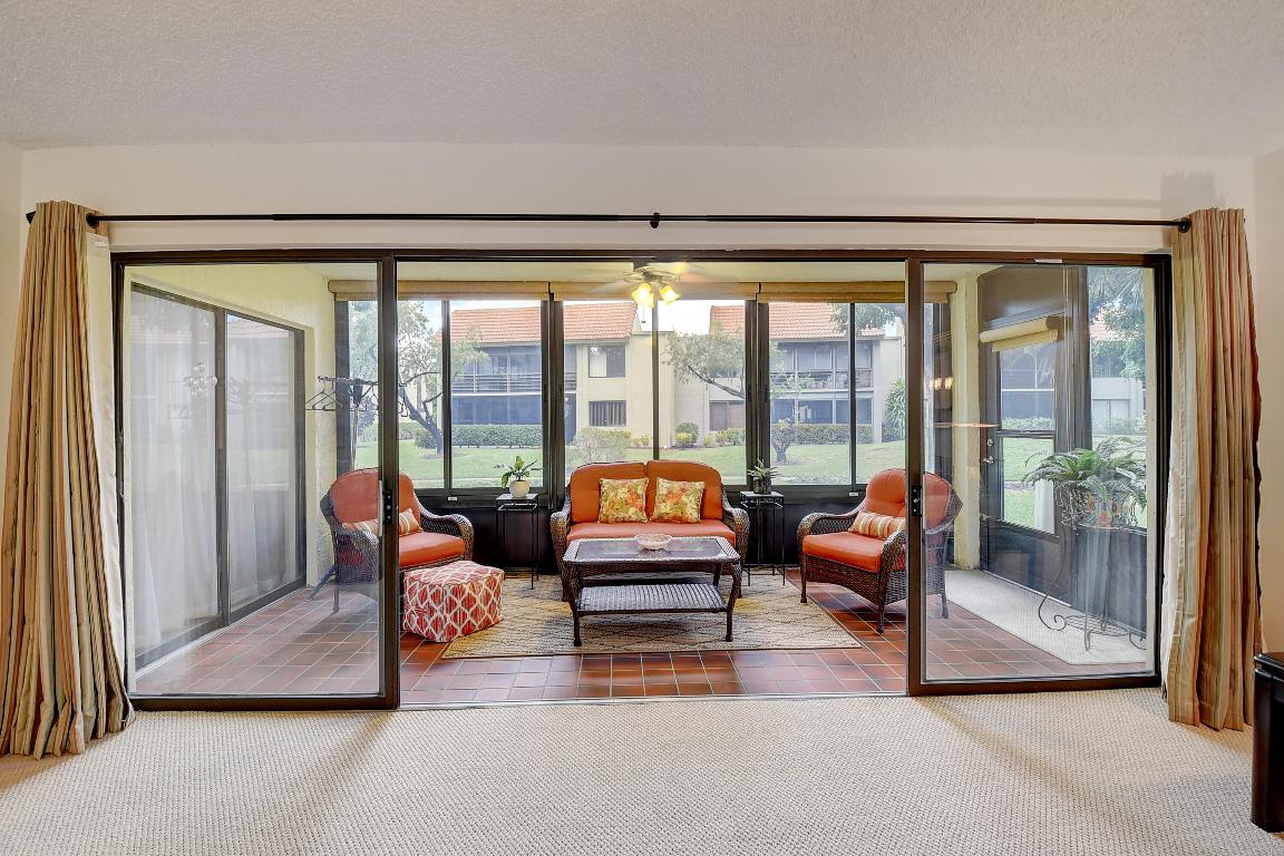 5560 Fairway Park Drive 102, Boynton Beach Unit: 102