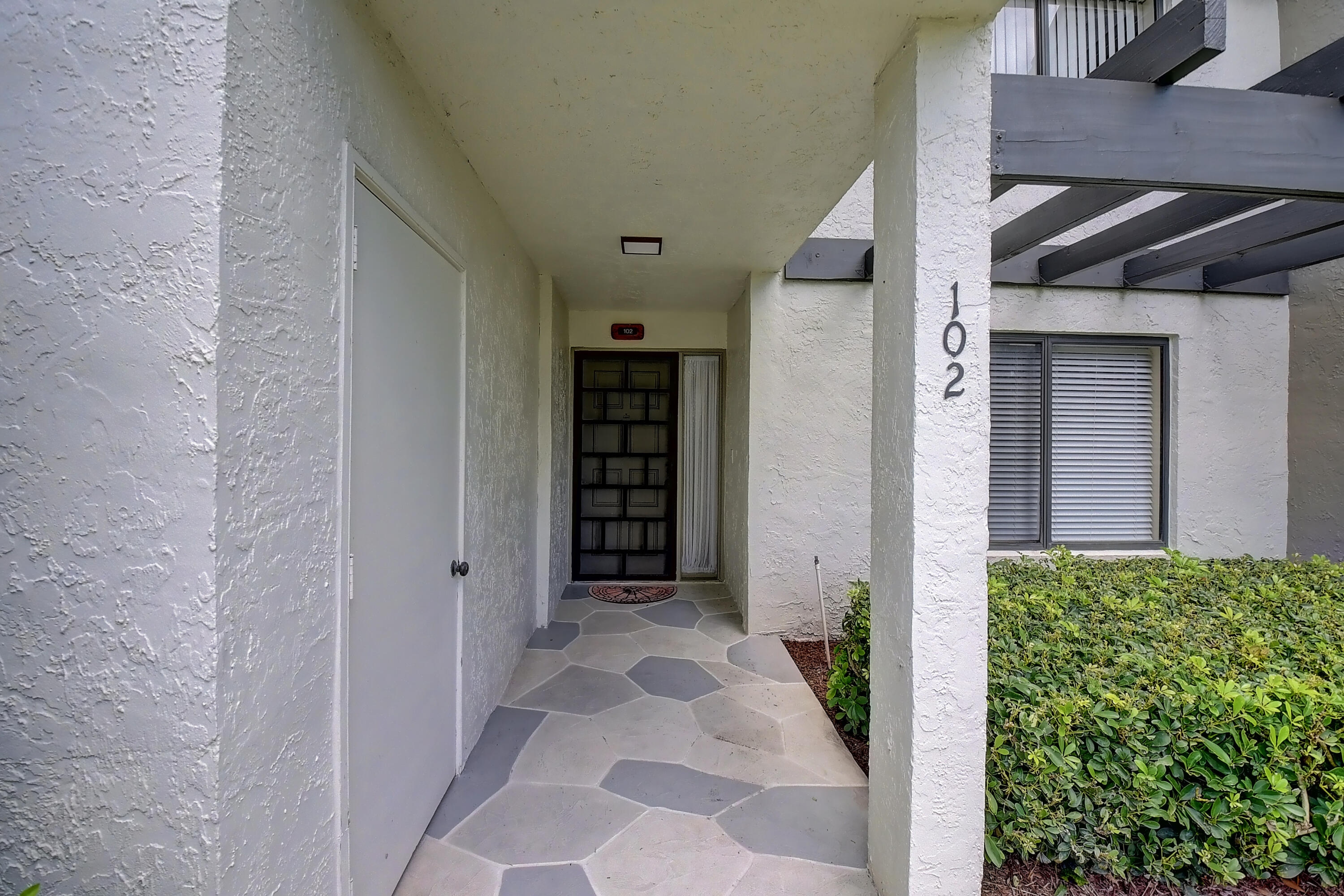 5560 Fairway Park Drive 102, Boynton Beach Unit: 102