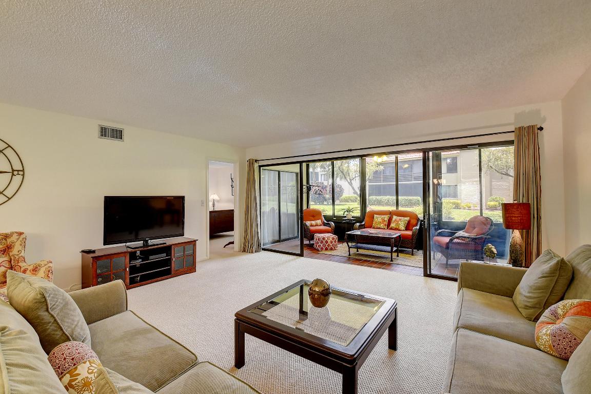 5560 Fairway Park Drive 102, Boynton Beach Unit: 102