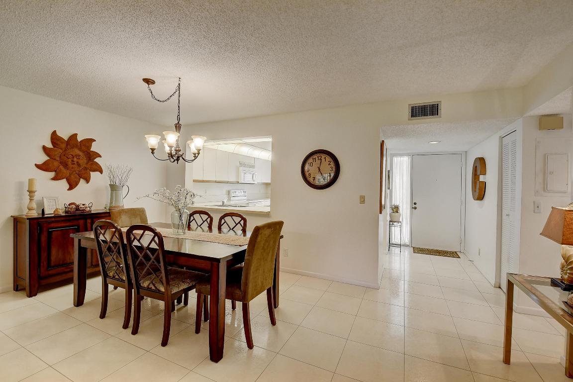 5560 Fairway Park Drive 102, Boynton Beach Unit: 102