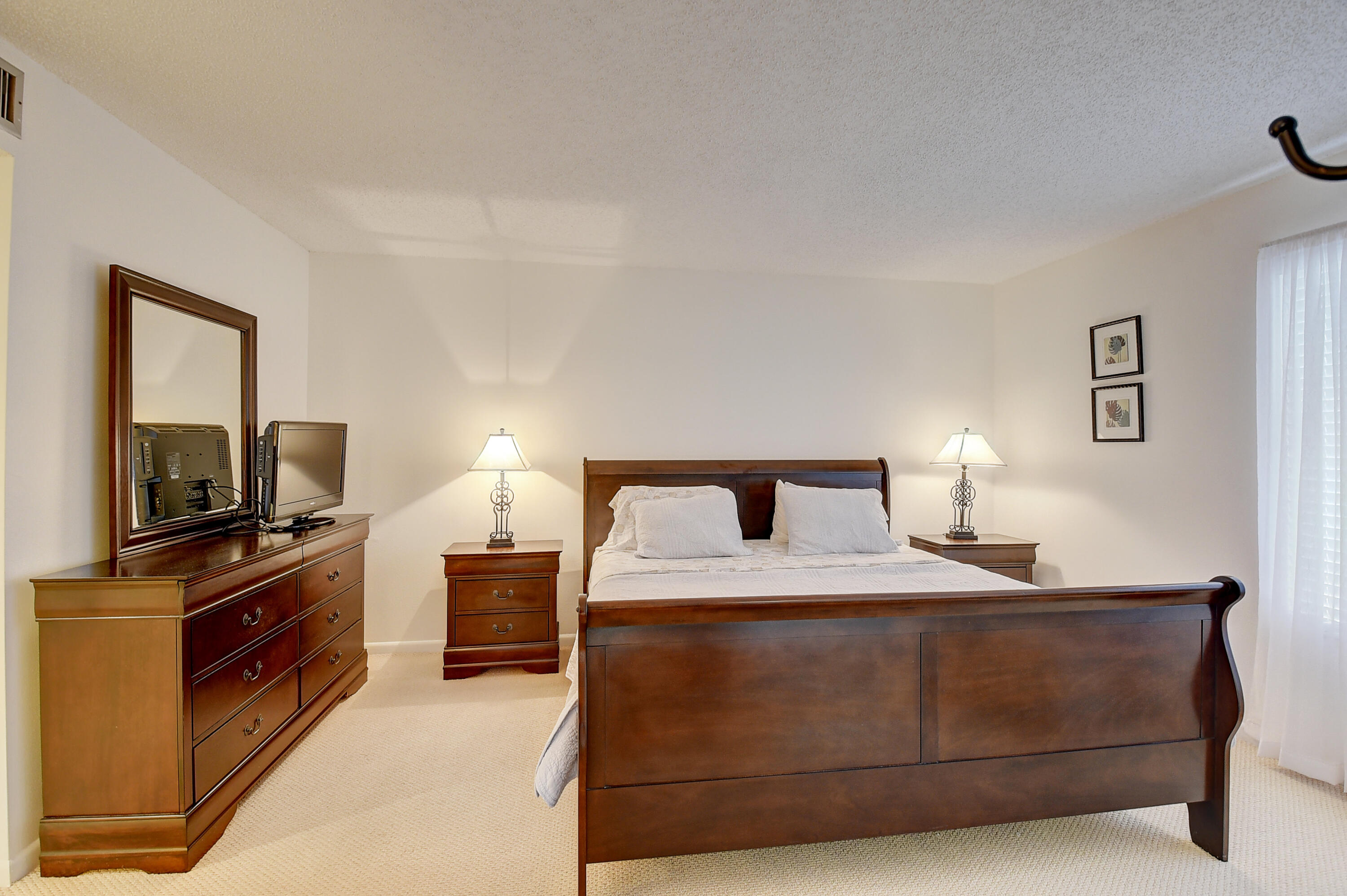 5560 Fairway Park Drive 102, Boynton Beach Unit: 102