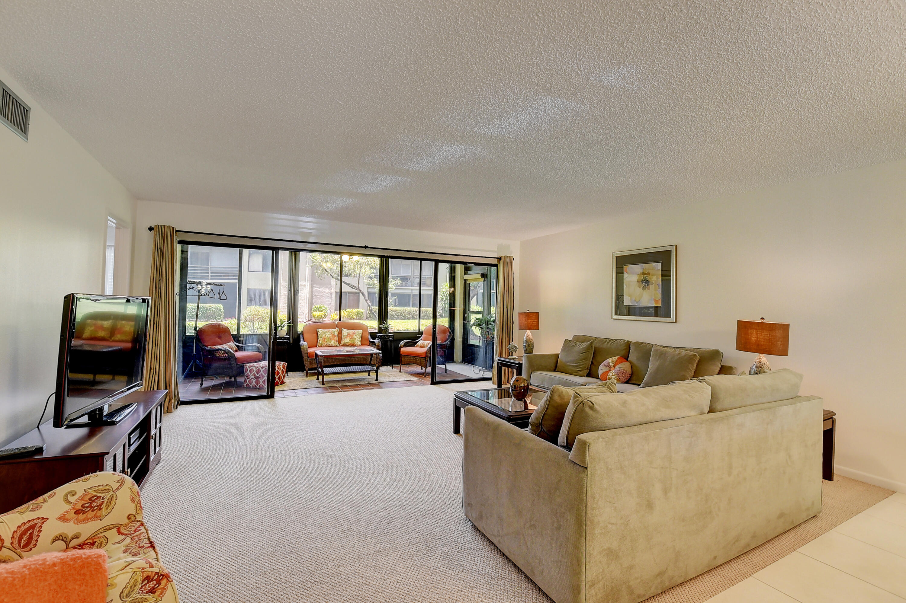 5560 Fairway Park Drive 102, Boynton Beach Unit: 102