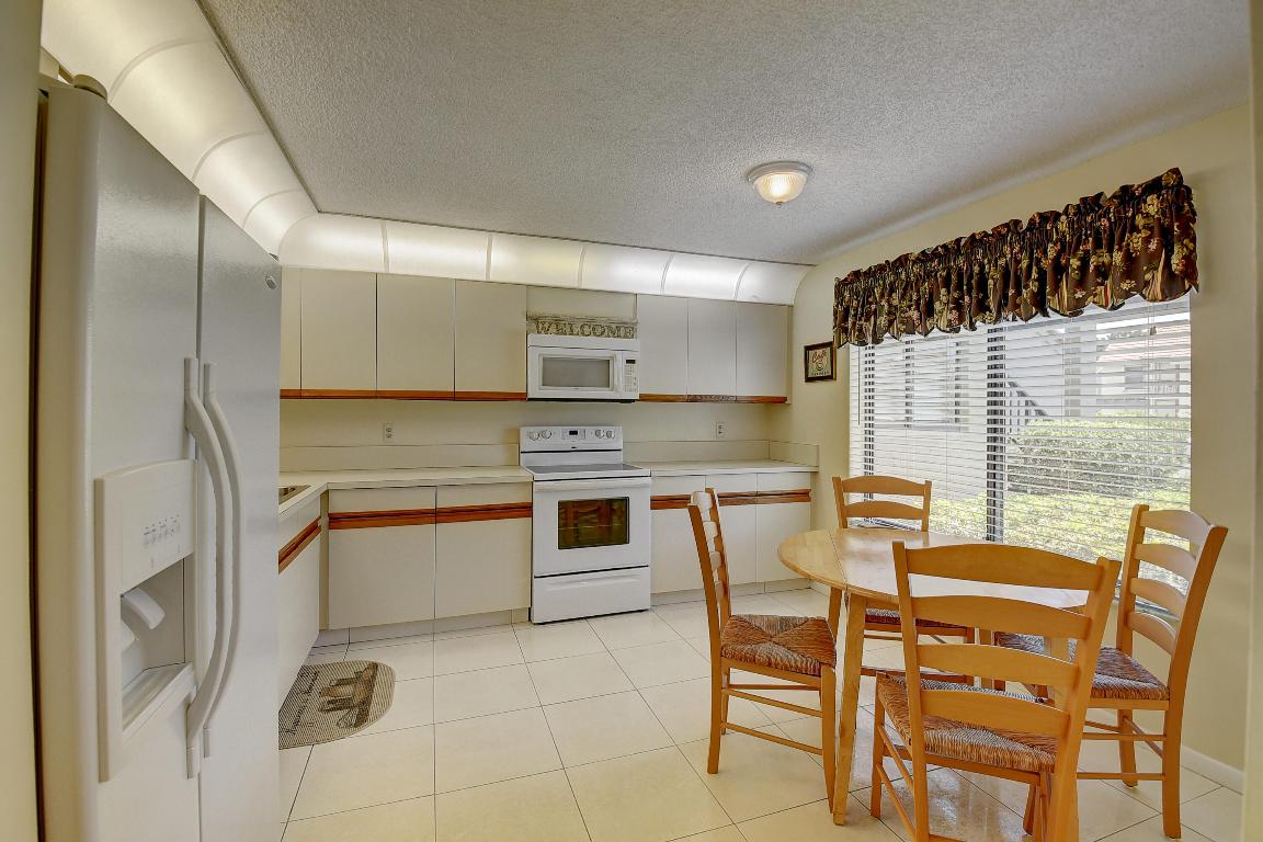5560 Fairway Park Drive 102, Boynton Beach Unit: 102