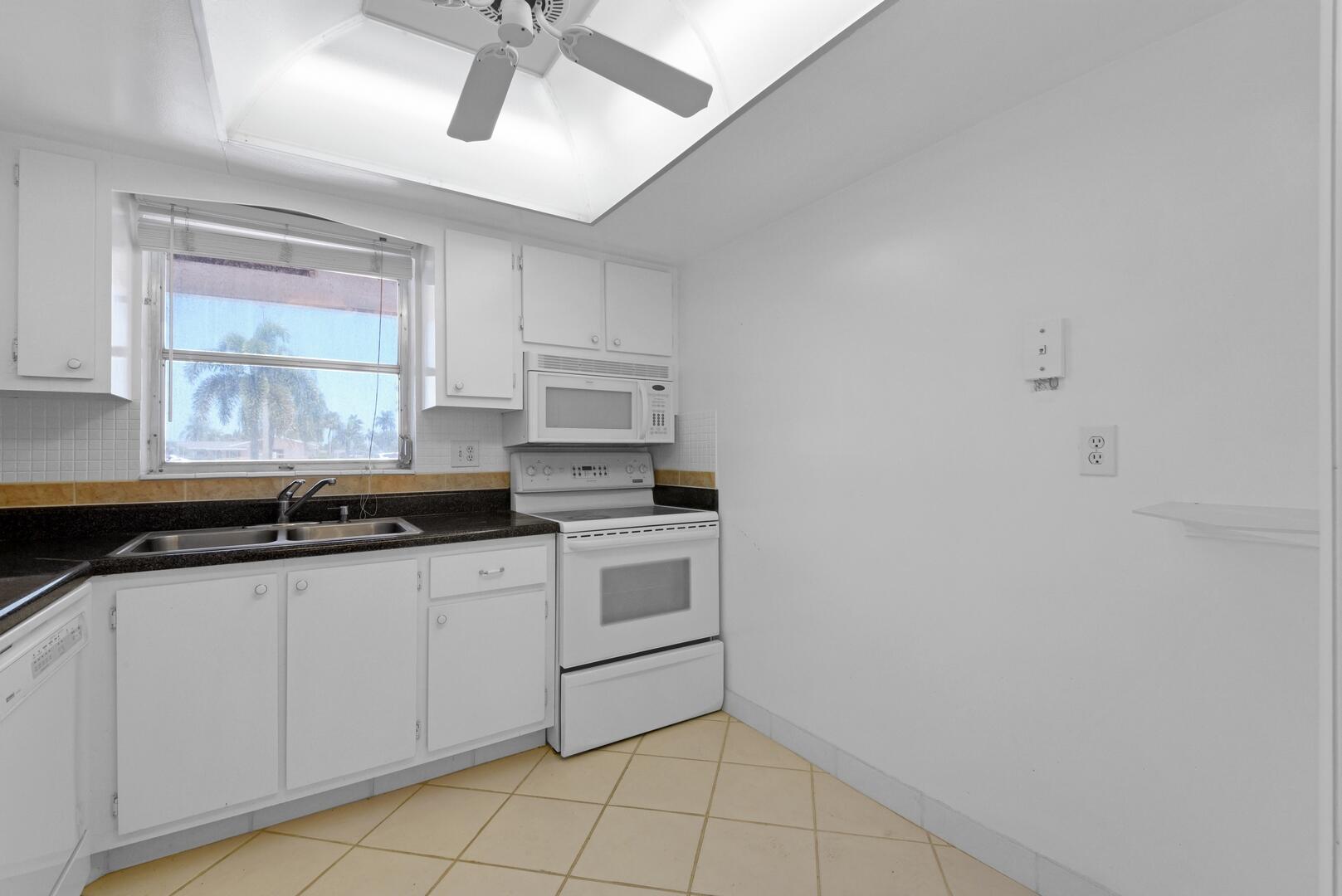 2581 Dudley Drive W D, West Palm Beach Unit: D