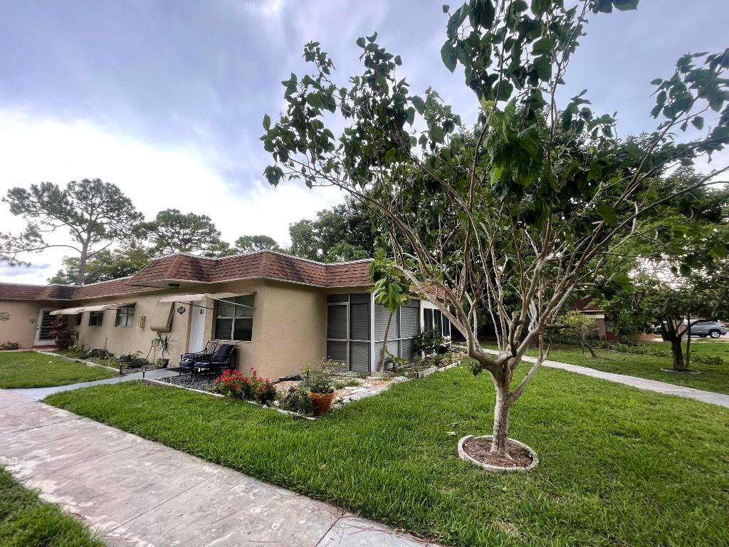 612 SW Natura Boulevard B, Deerfield Beach Unit: B