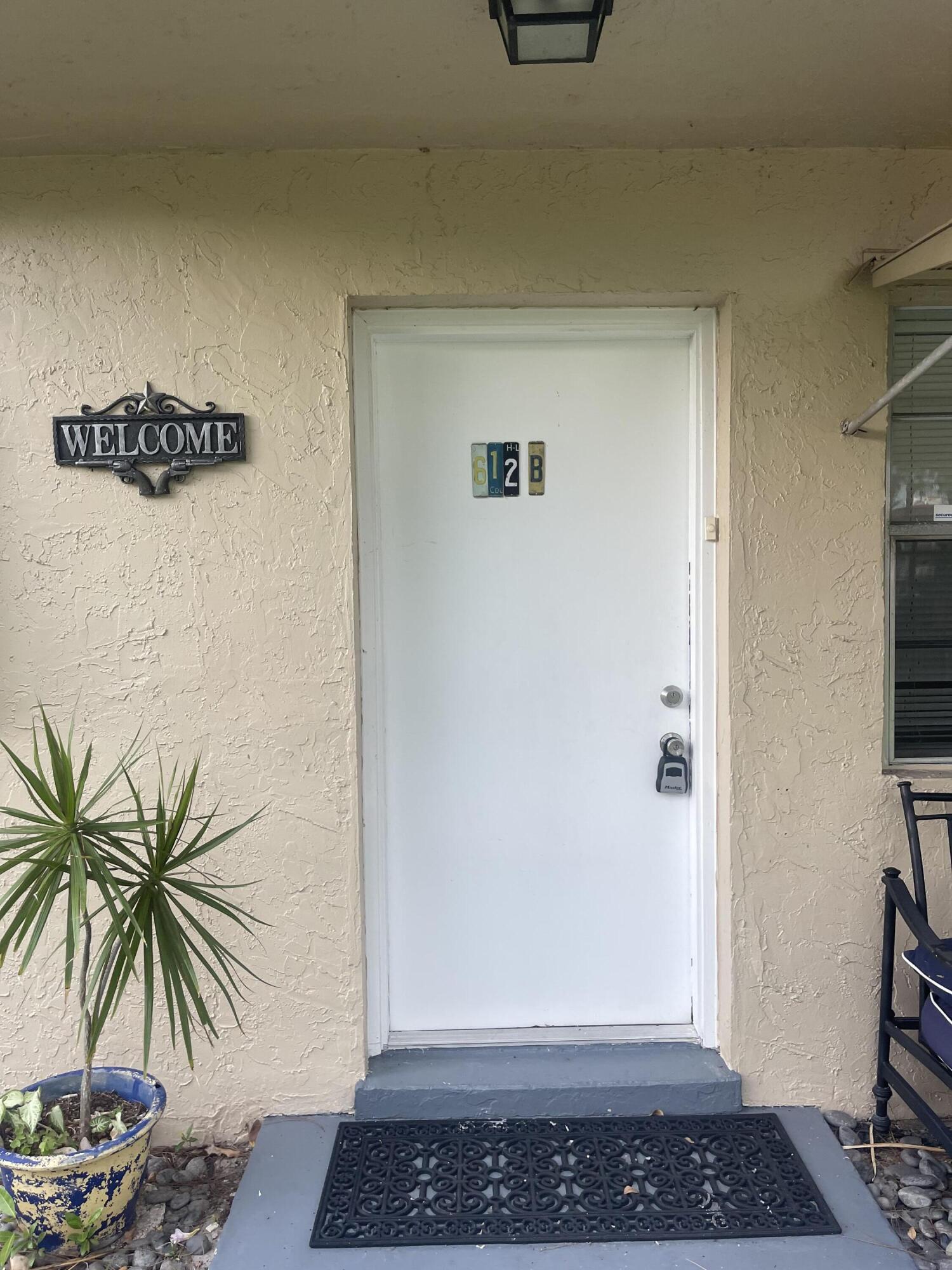 612 SW Natura Boulevard B, Deerfield Beach Unit: B