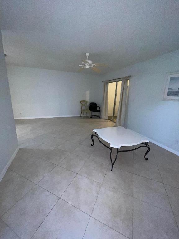 612 SW Natura Boulevard B, Deerfield Beach Unit: B