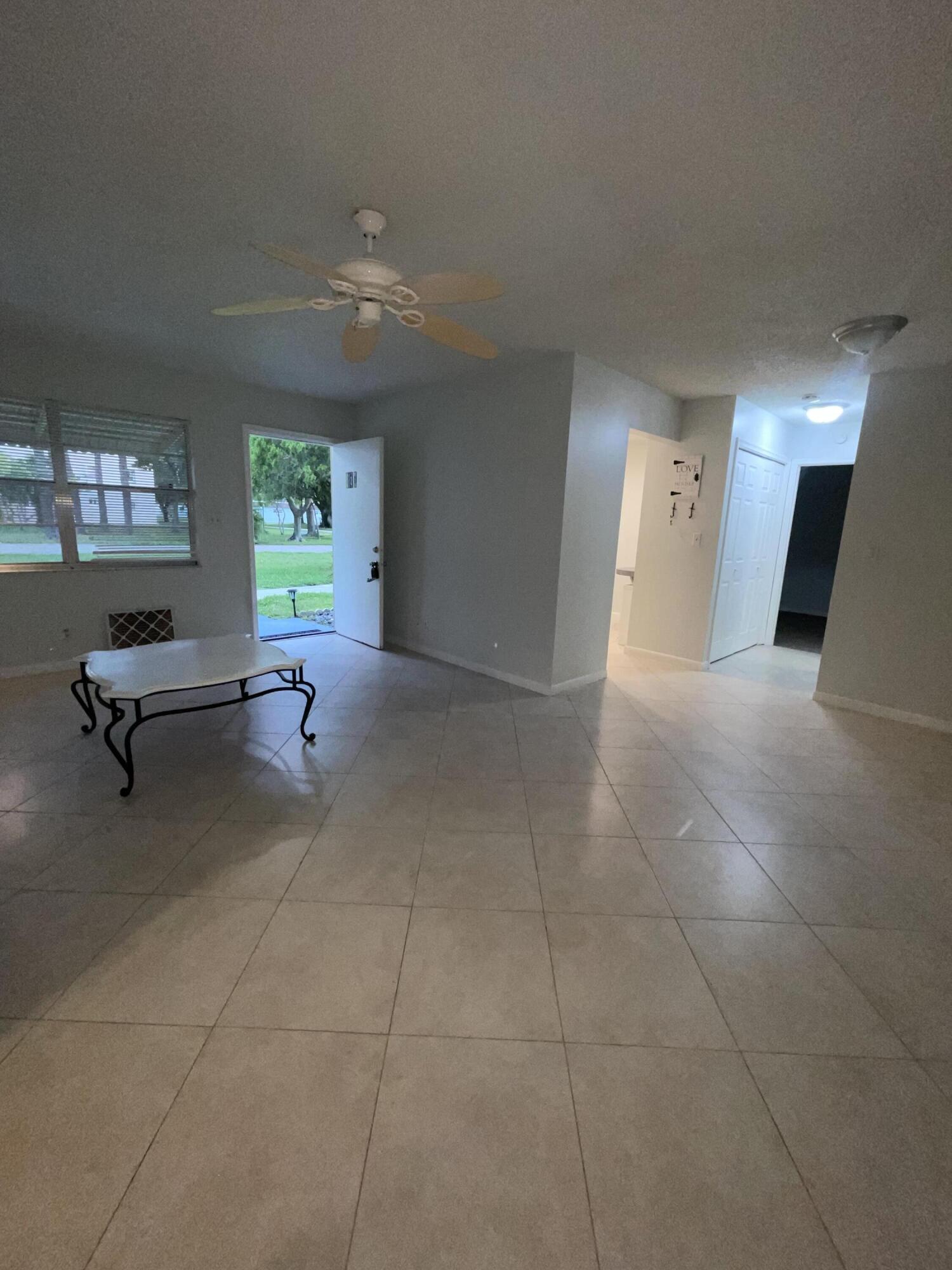 612 SW Natura Boulevard B, Deerfield Beach Unit: B