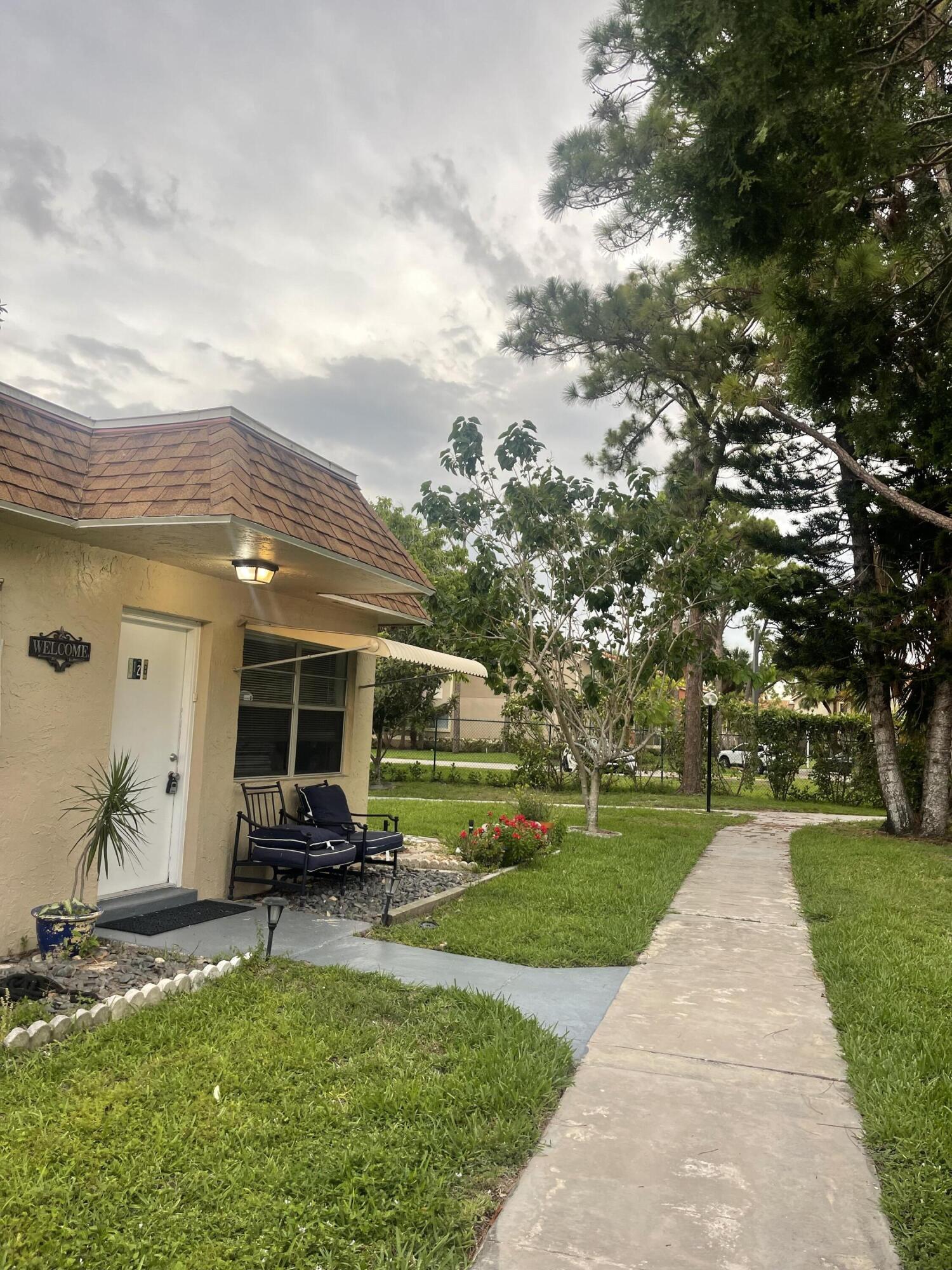 612 SW Natura Boulevard B, Deerfield Beach Unit: B