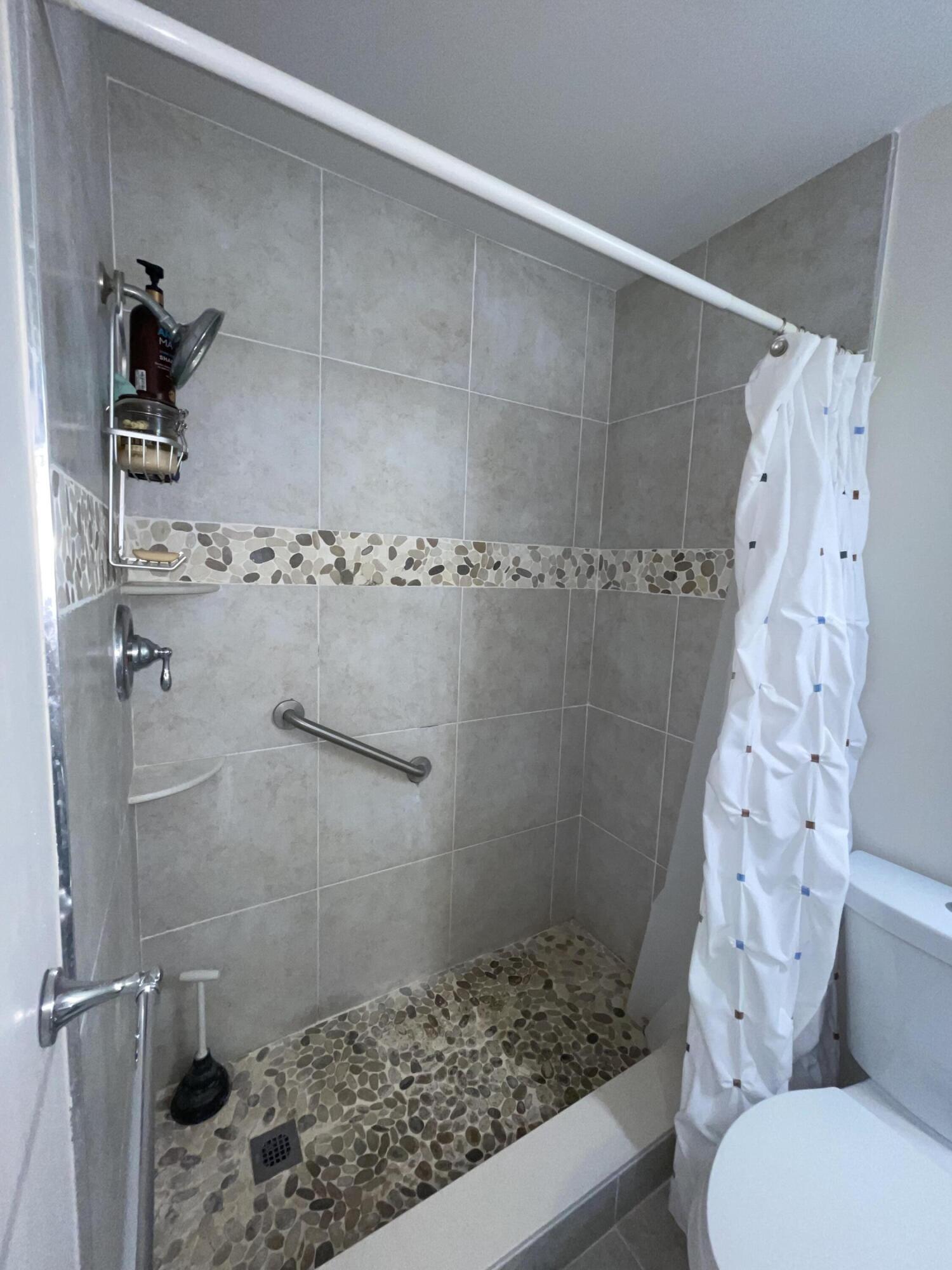 612 SW Natura Boulevard B, Deerfield Beach Unit: B