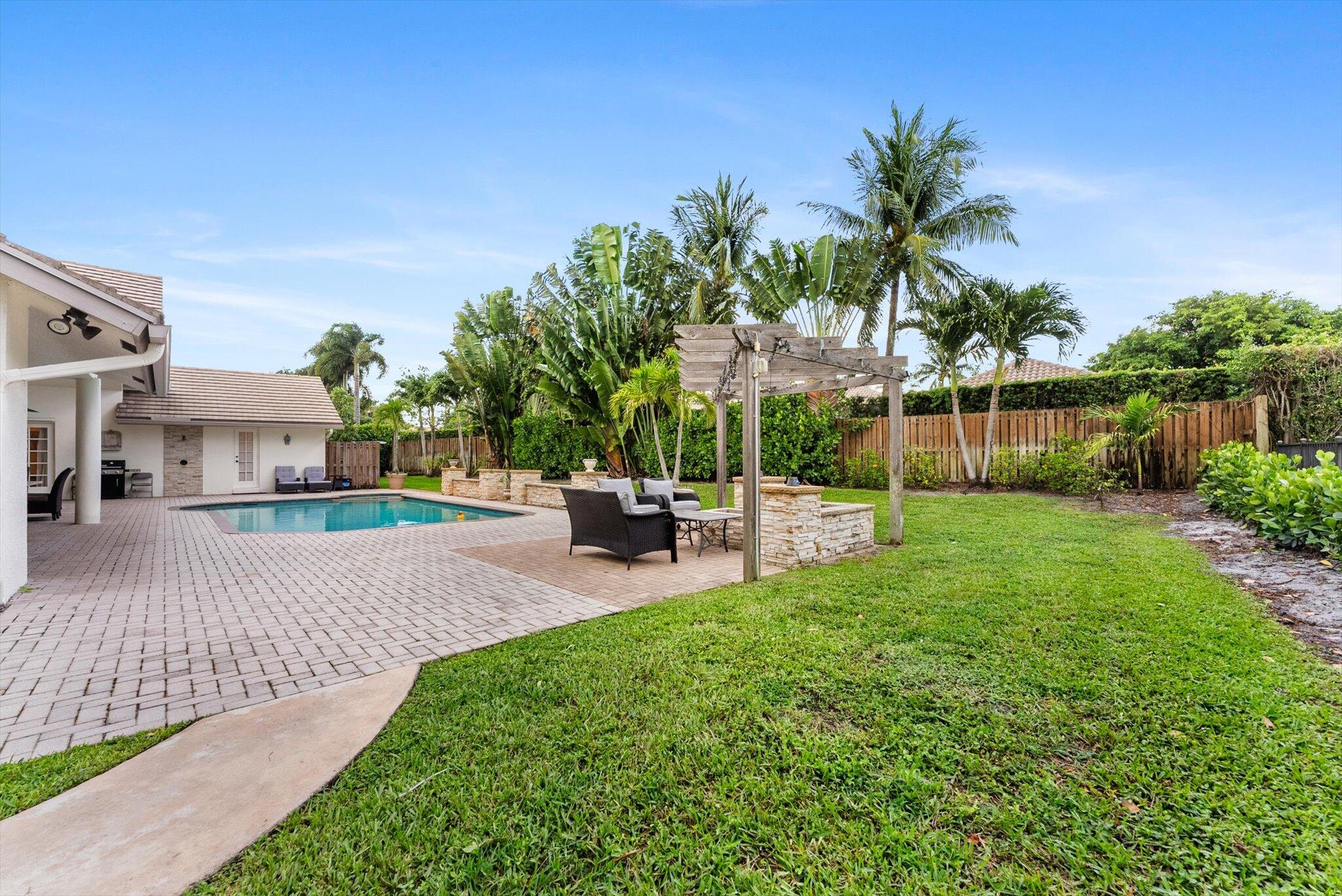 4320 Saint Charles Way