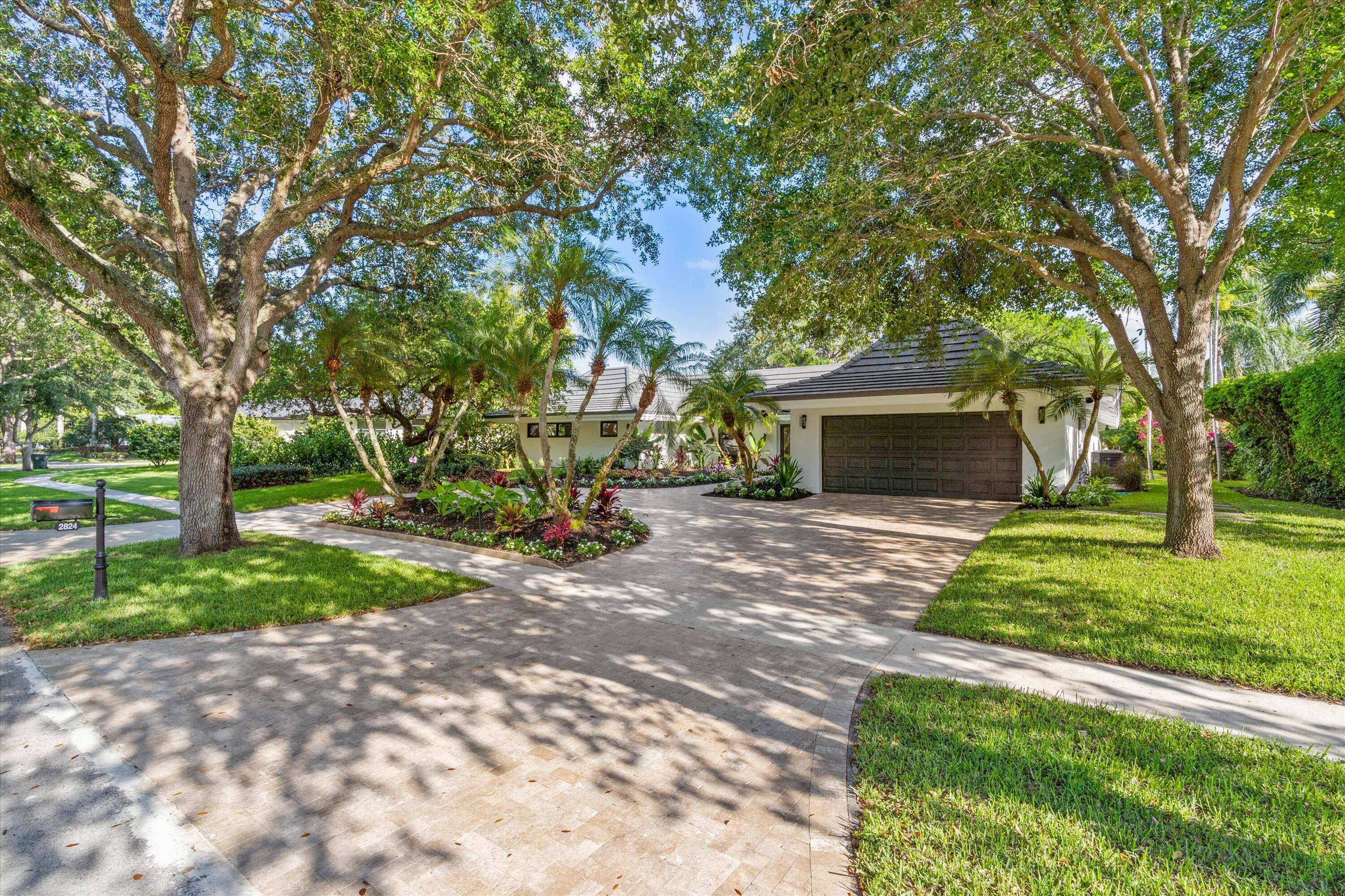 2824 Banyan Boulevard Circle NW, Boca Raton