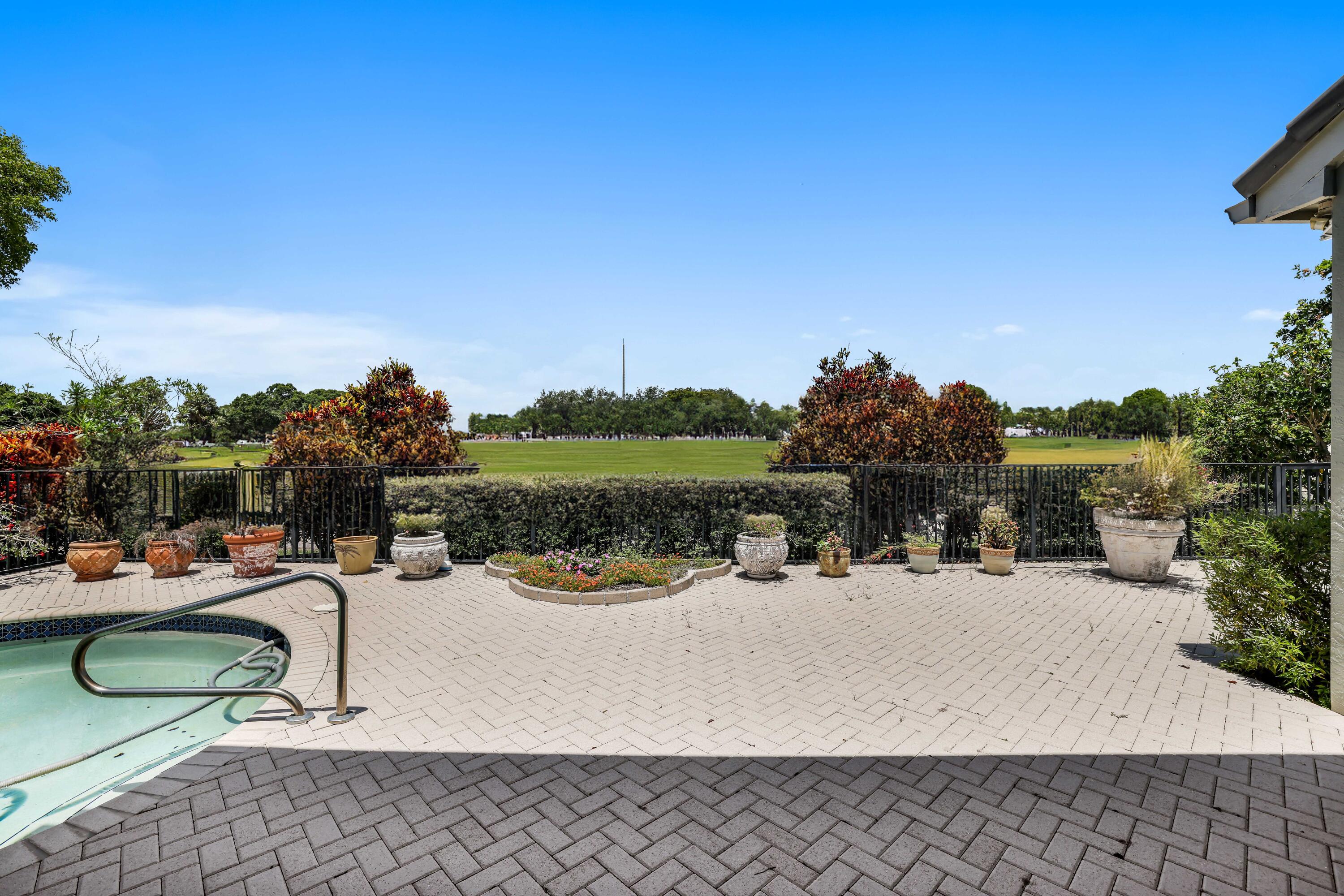 4067 Laurel Estates Way