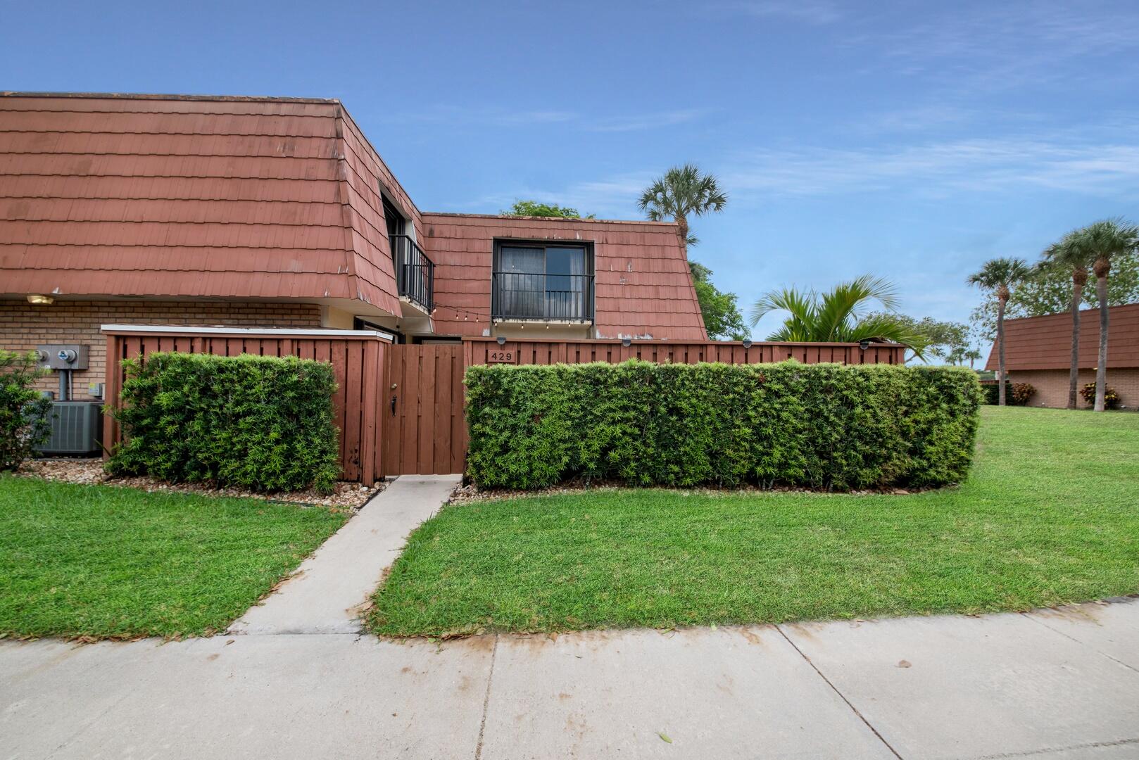 429 Live Oak Lane 210a, Boynton Beach Unit: 210a