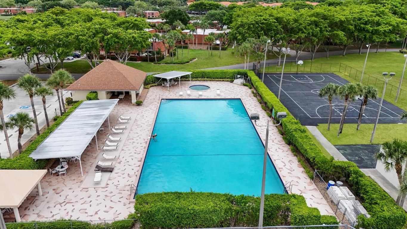 429 Live Oak Lane 210a, Boynton Beach Unit: 210a