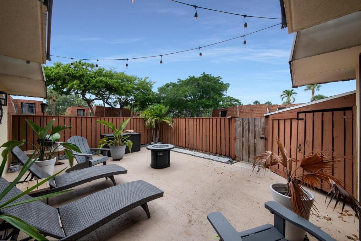 429 Live Oak Lane 210a, Boynton Beach Unit: 210a