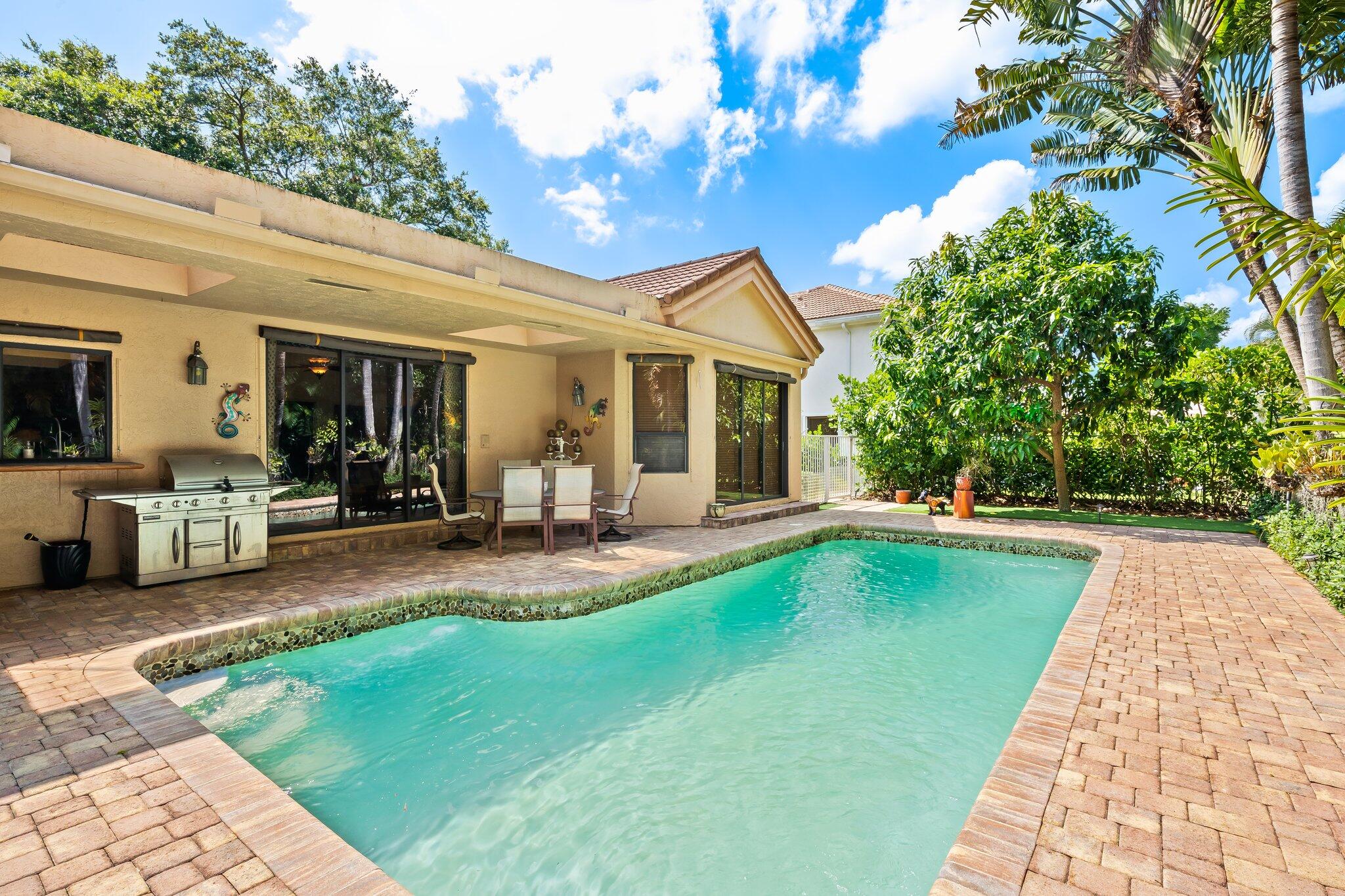 4554 NW 25th Way