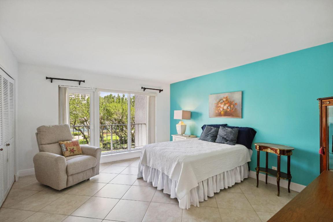 4001 N Ocean Boulevard 302-B, Boca Raton Unit: 302-B