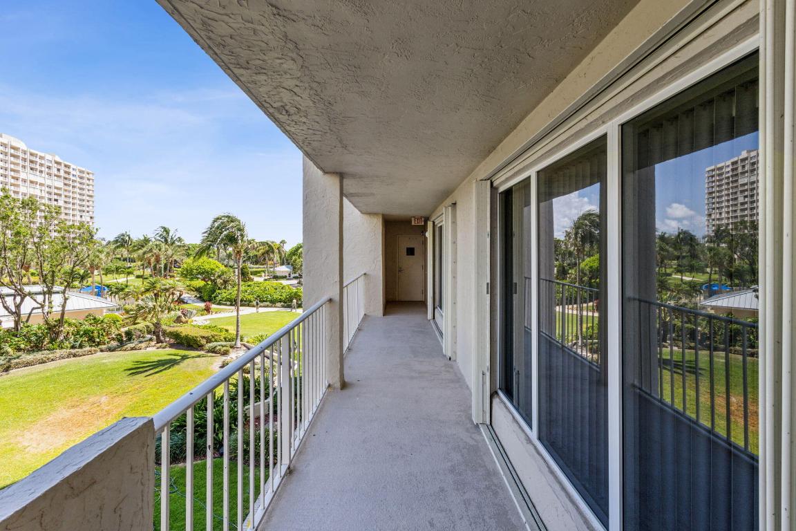 4001 N Ocean Boulevard 302-B, Boca Raton Unit: 302-B