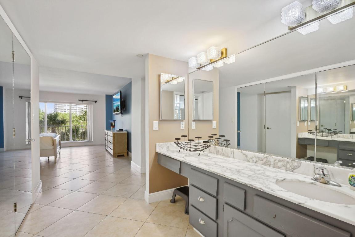 4001 N Ocean Boulevard 302-B, Boca Raton Unit: 302-B