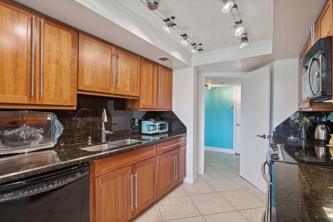 4001 N Ocean Boulevard 302-B, Boca Raton Unit: 302-B