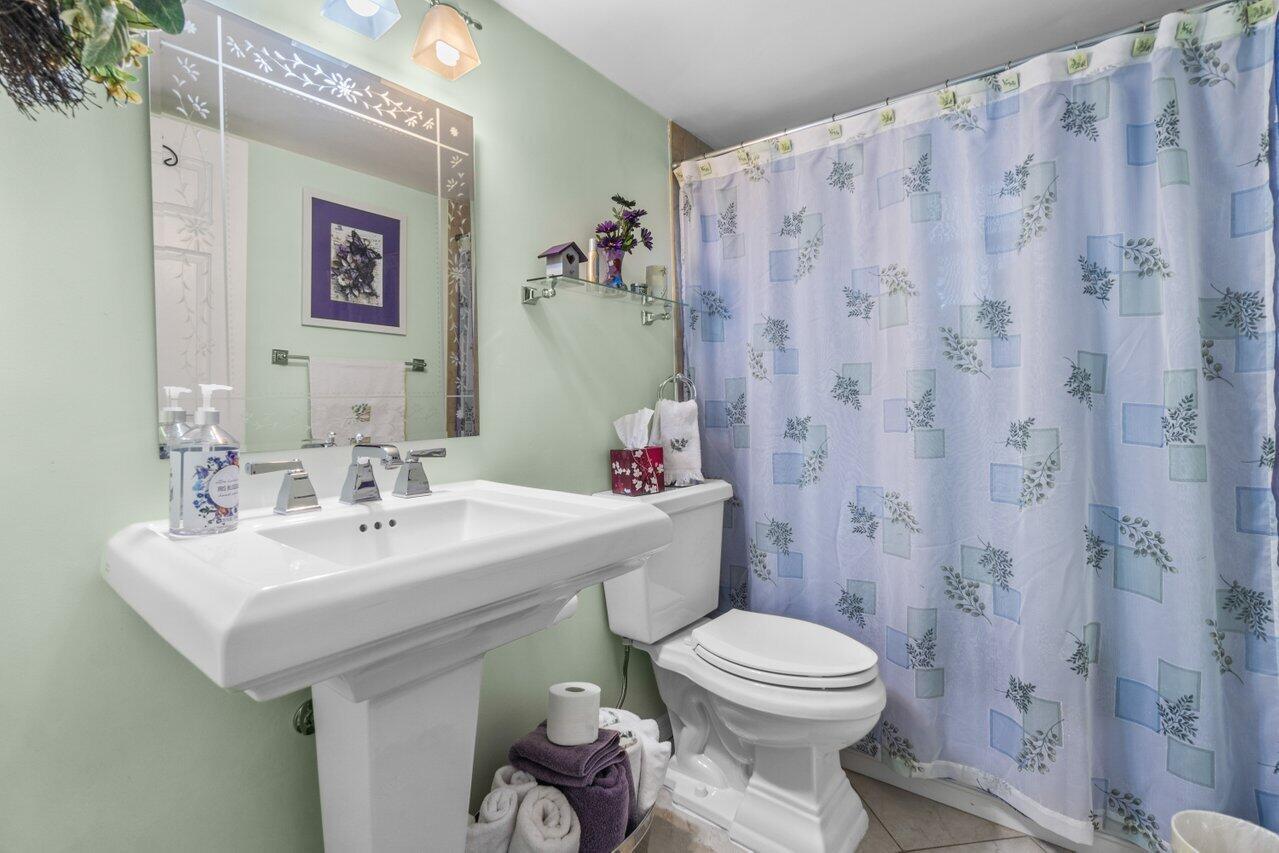 2566 S Garden Drive 109
