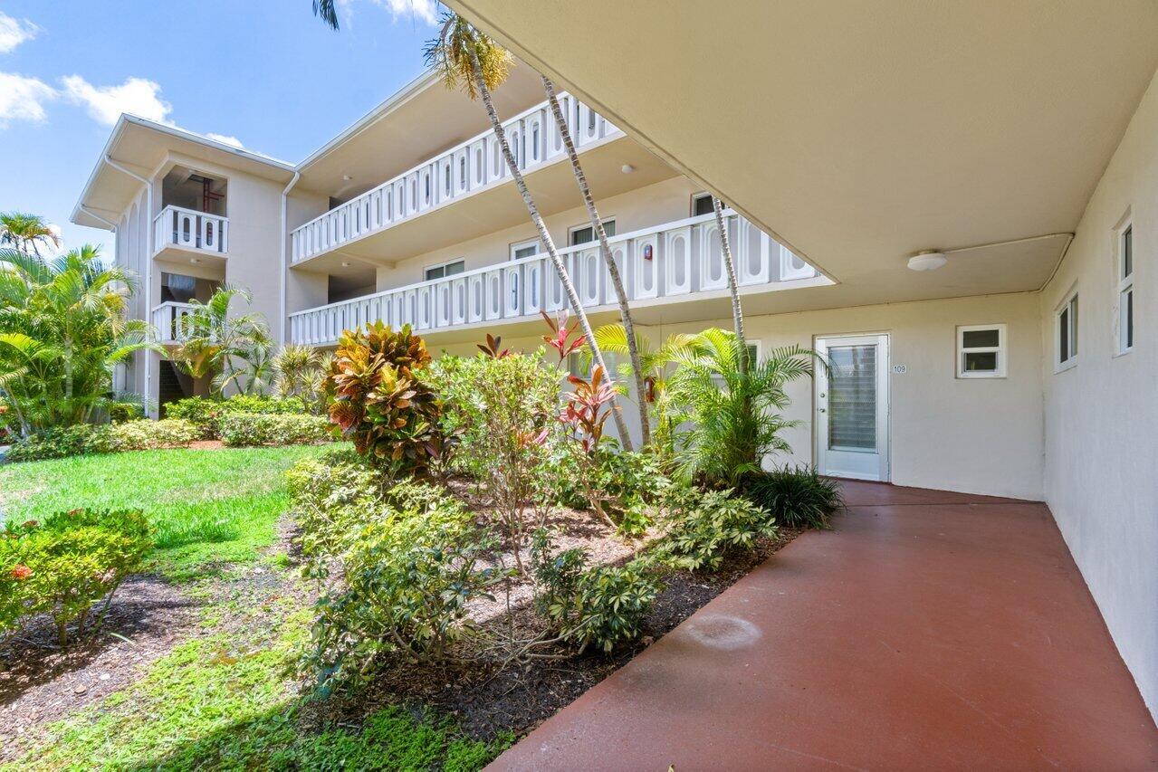 2566 S Garden Drive 109