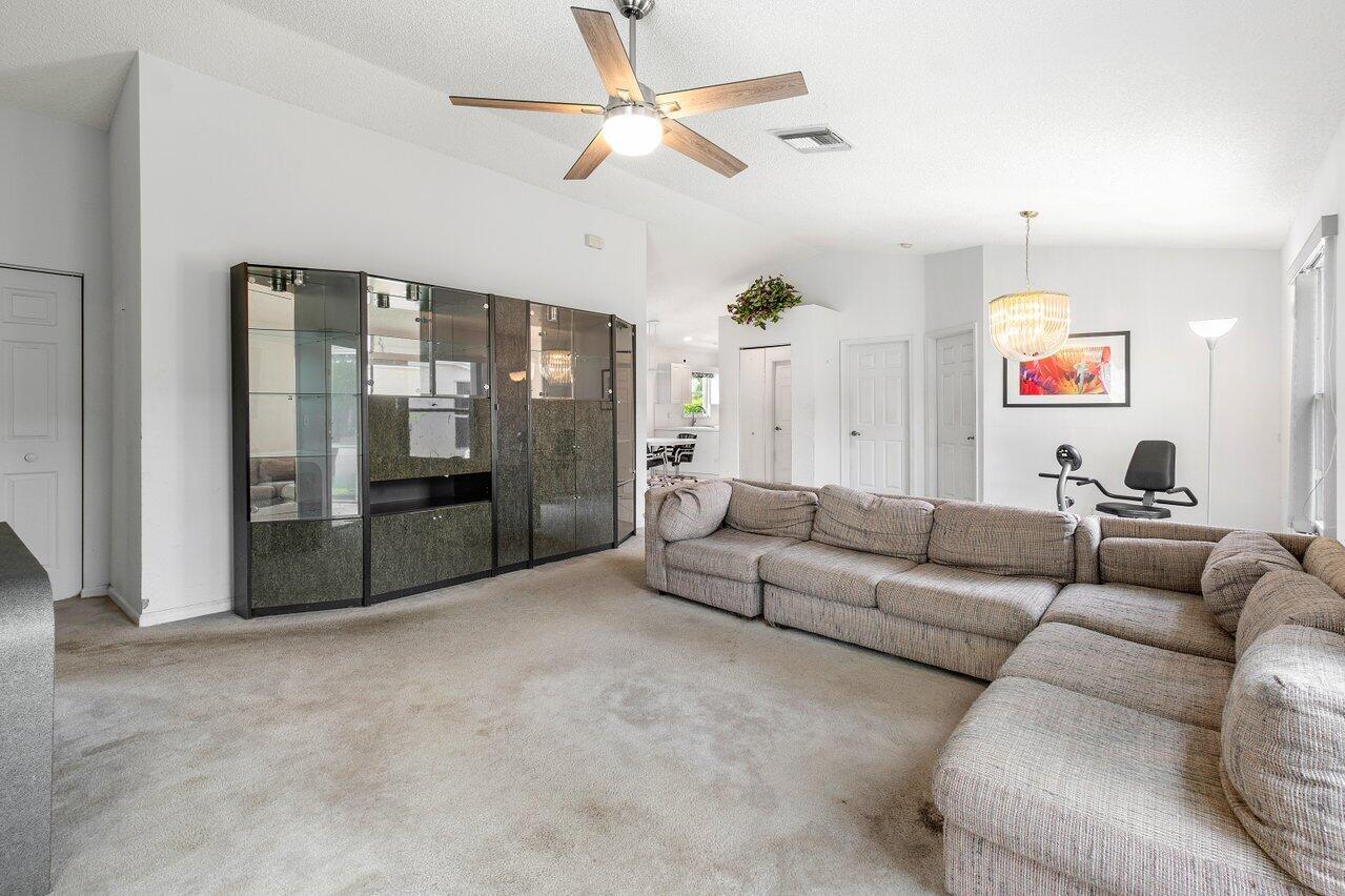 1012 Island Manor Drive