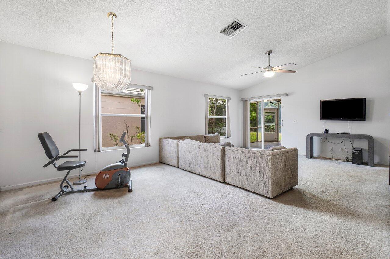 1012 Island Manor Drive