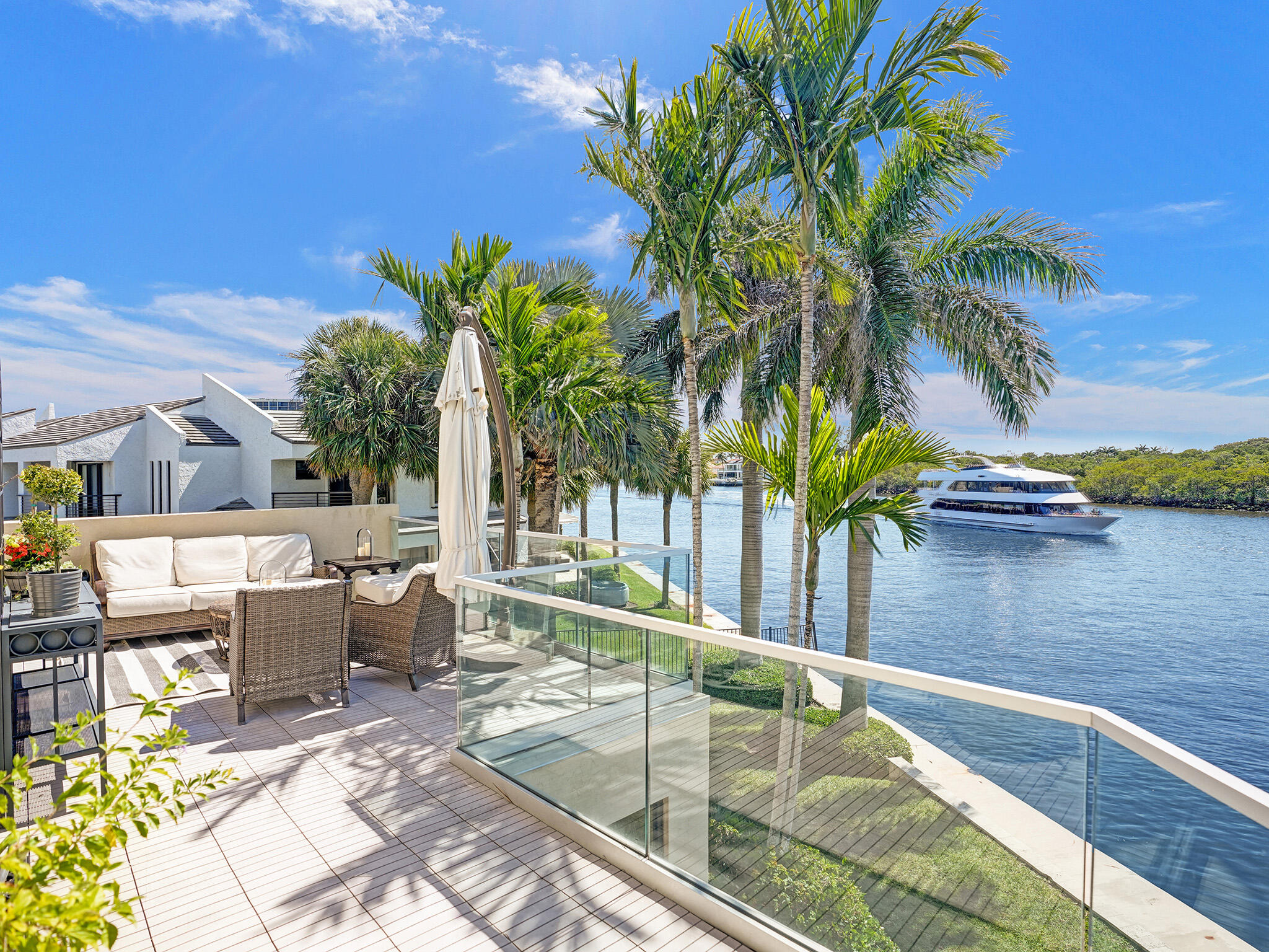 1001 Bel Air Drive