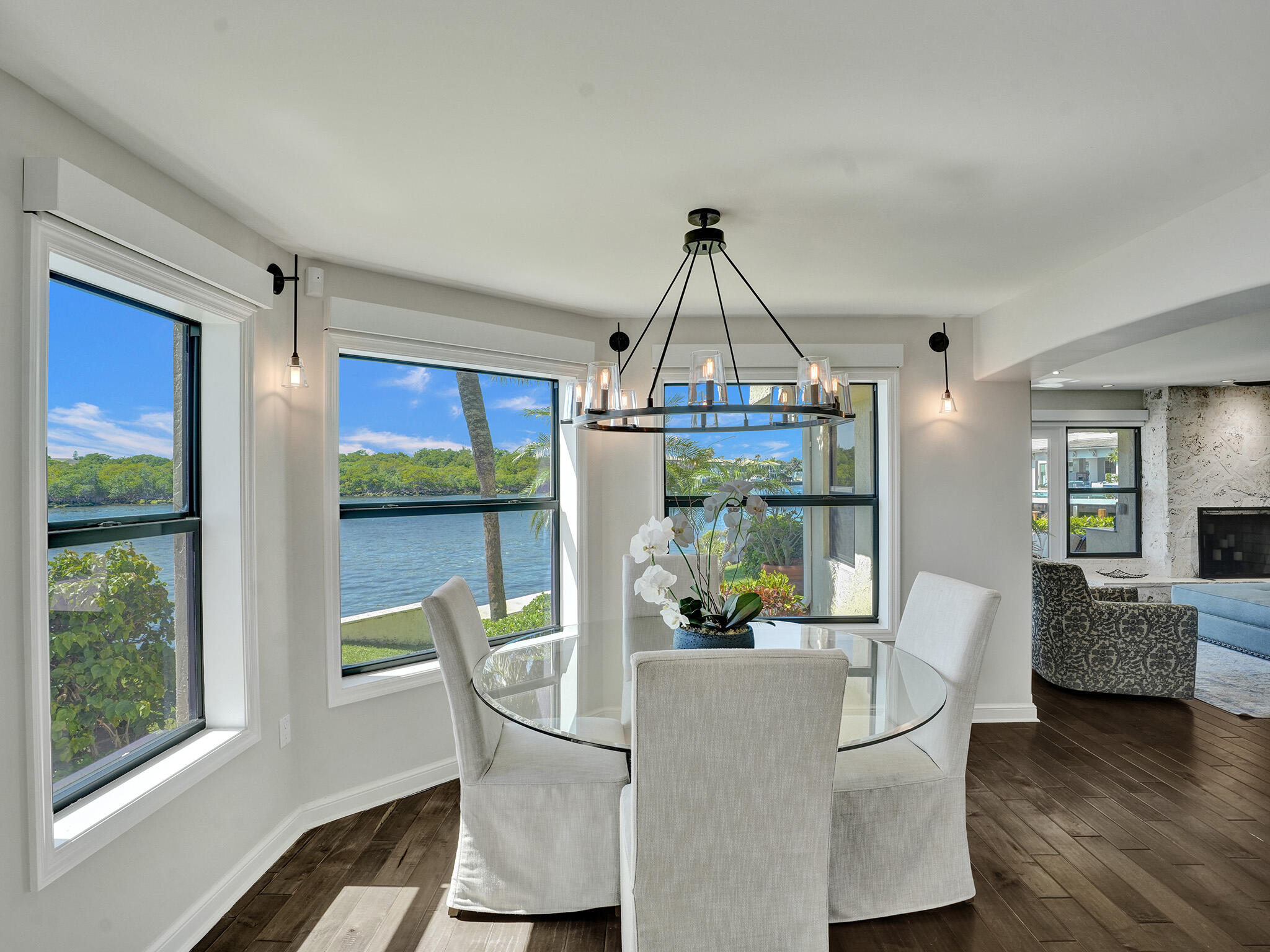 1001 Bel Air Drive