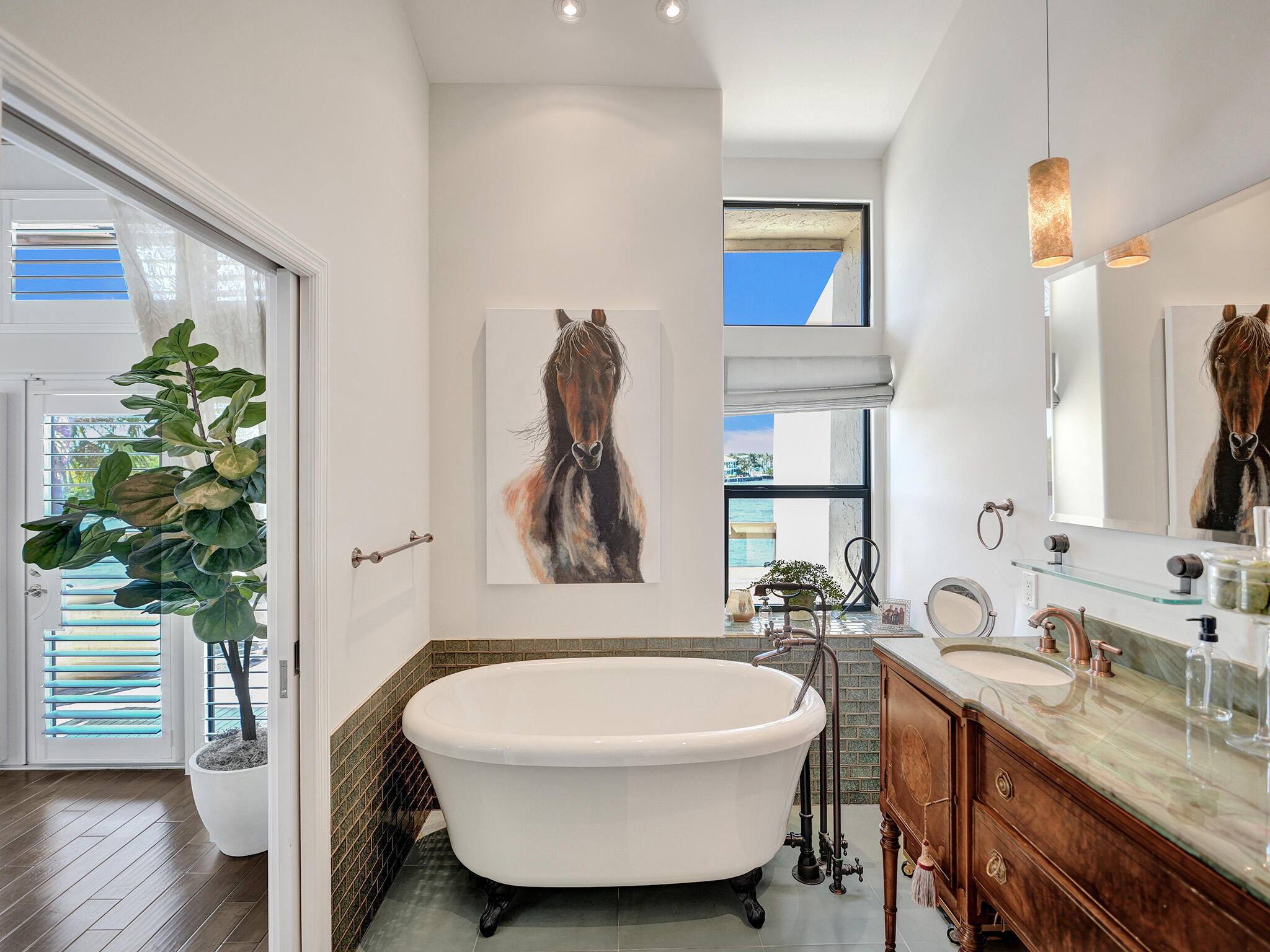 1001 Bel Air Drive