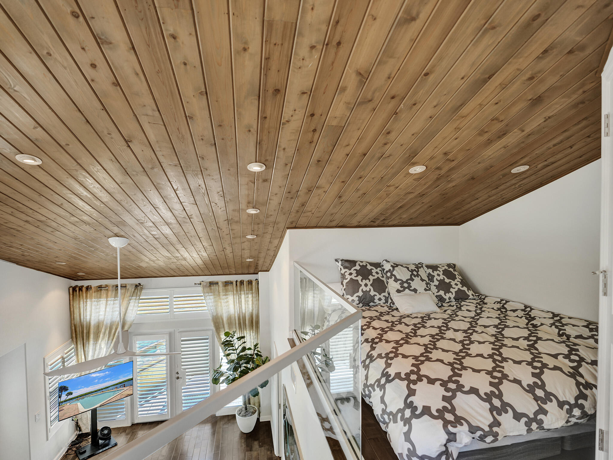 1001 Bel Air Drive