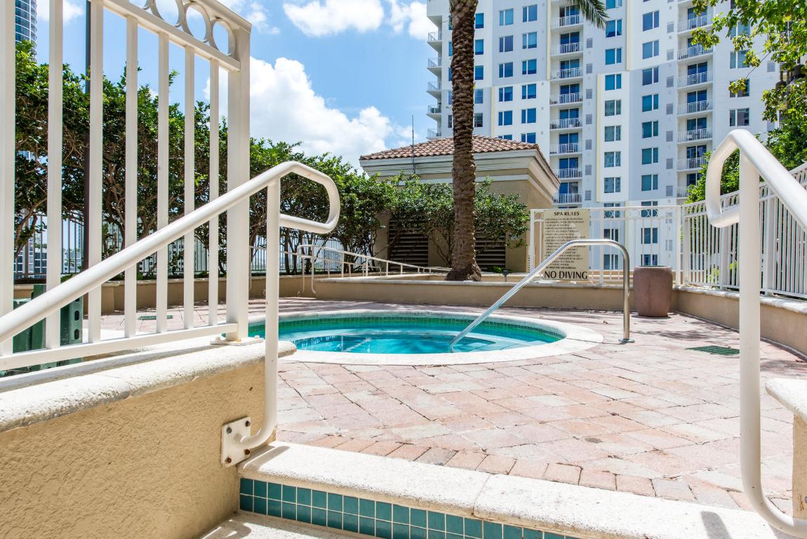 511 SE 5th Avenue 2310