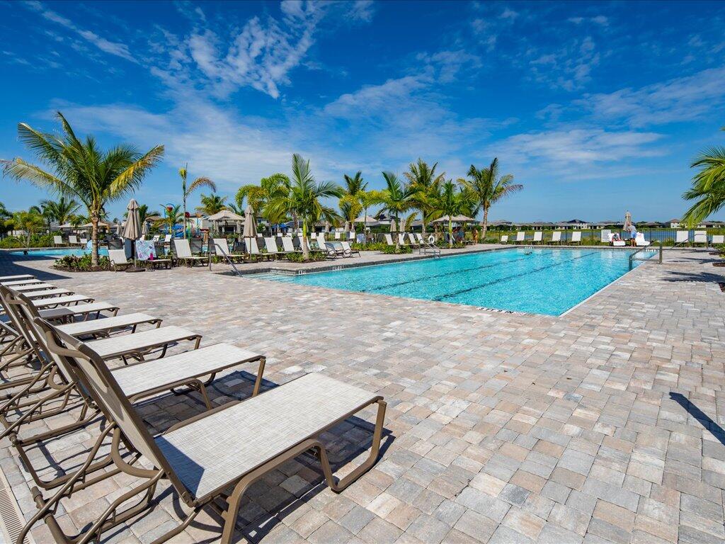 14121 Pine Lodge Lane, Fort Myers