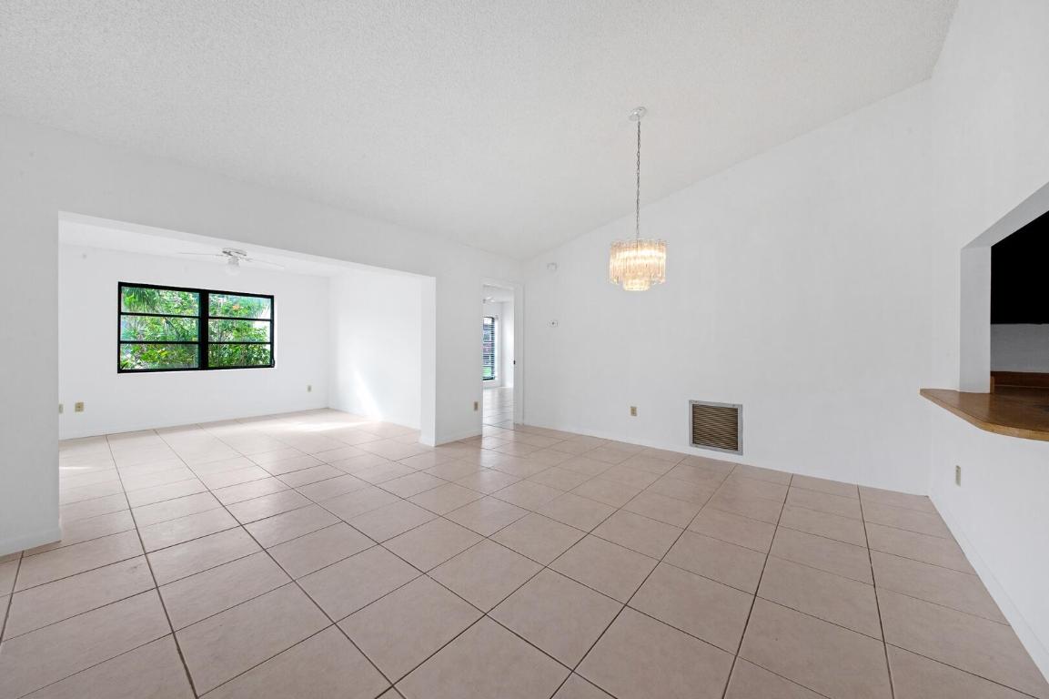 6306 White Sabal Palm Lane, Greenacres
